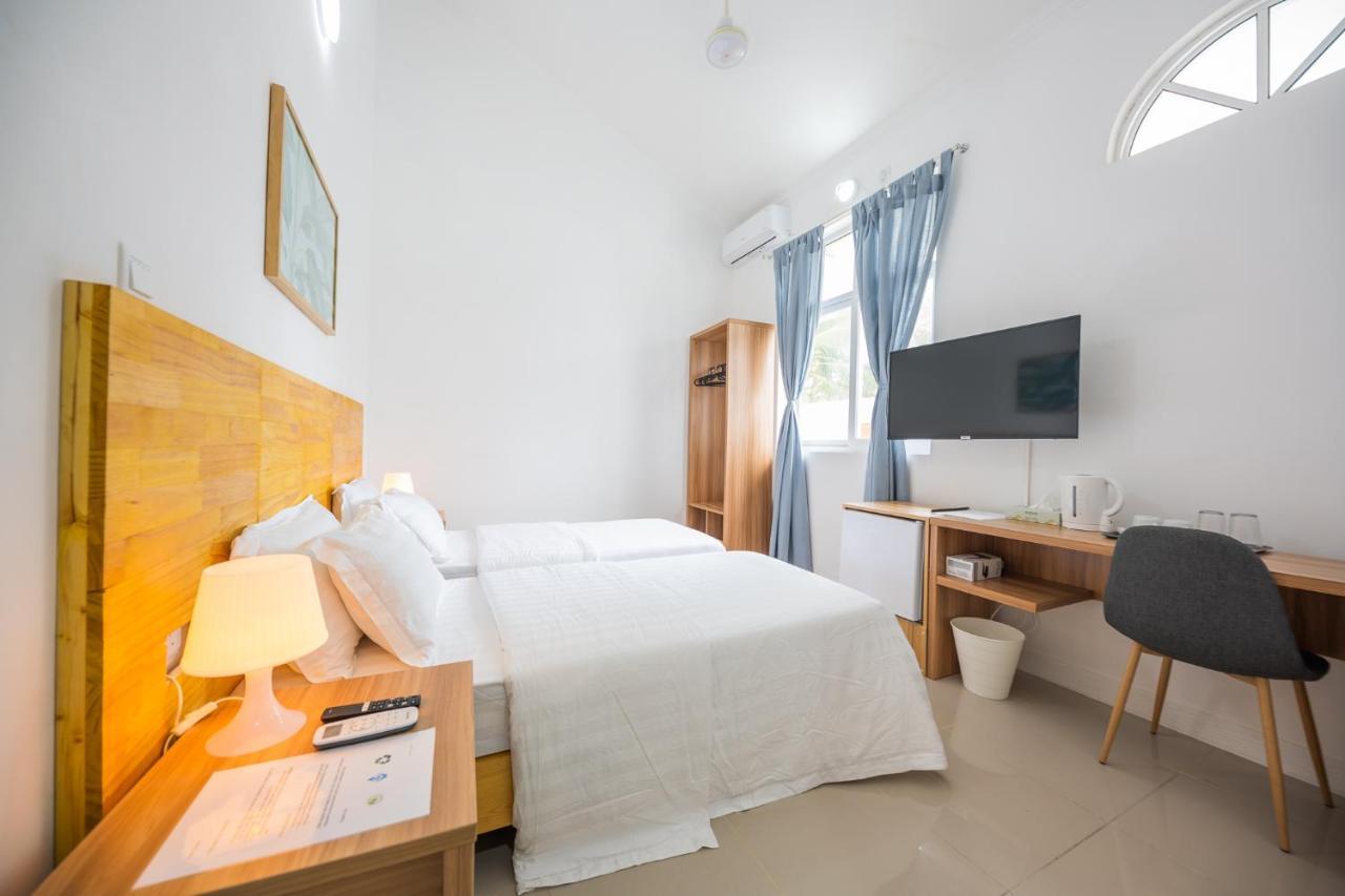 True South Hotel Addu Atol Buitenkant foto